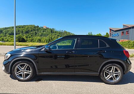 Mercedes-Benz GLA 200 d facelift , Automatik