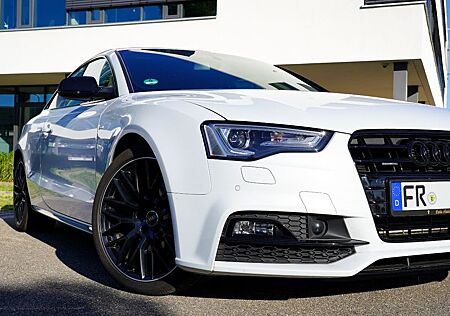 Audi A5 B8 2.0 TFSI S tronic quattro Coupé S-Line