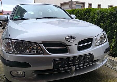 Nissan Almera