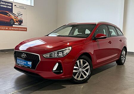 Hyundai i30 cw 1.4 Trend NAVI+KAMERA+GRA+SHZ