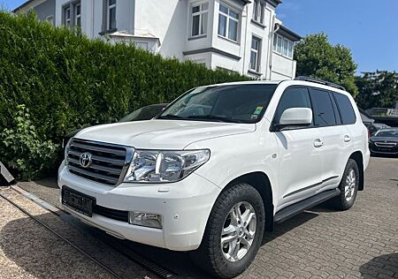Toyota Land Cruiser 200 V8 4.5 D-4D **7 Sitzer**