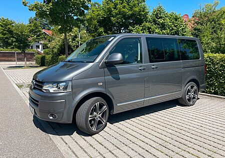 VW T5 Multivan Volkswagen *Highline*4 Motion*StandHZ*Leder