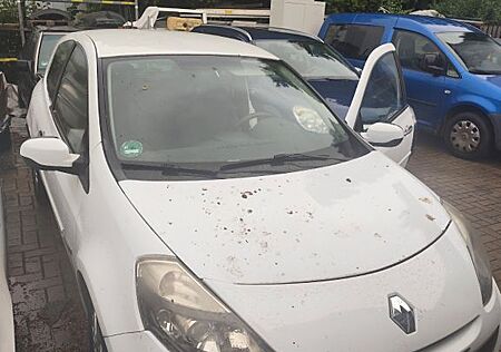 Renault Clio by Rip Curl 1.2 16V Eco2 55kW Rip Curl
