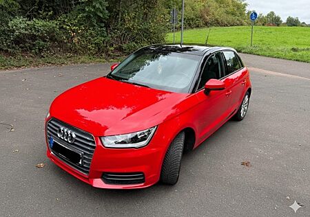 Audi A1 1.0 TFSI ultra Sportback mit Panormadach