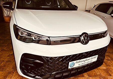 VW Tiguan Volkswagen 1.5 eTSI*DSG*R-Line*DCC*IQ-DRIVE*360*AHK*