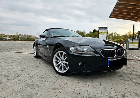 BMW Z4 Roadster 2.2i (E85)