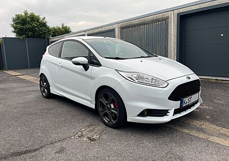 Ford Fiesta ST 1.6L Turbo wie NEU!!