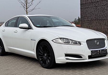 Jaguar XF 2.2 D - Technisch TOP - TÜV NEU - 1. HAND