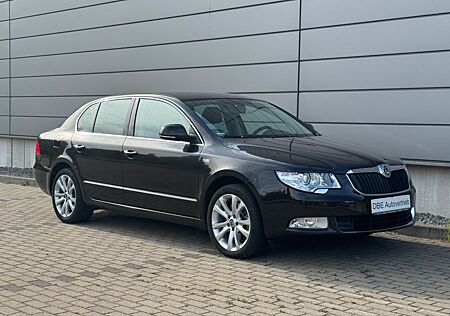 Skoda Superb Family 1.4 TSI Orig.118tkm 8Fach ber. AHK