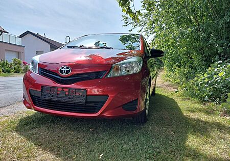 Toyota Yaris 1,0-l-Dual-VVT-i -