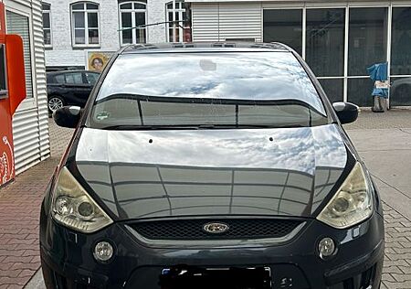 Ford S-Max 2,0 TDCi 103kW DPF Titanium Titanium