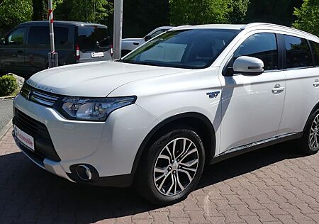Mitsubishi Outlander *PHEV*4WD*SHZ*AHK*BT*ACC*Scheckheft