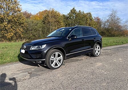 VW Touareg Volkswagen 3.0 V6 TDI SCR Tip BMT BlueMot AHK Pano