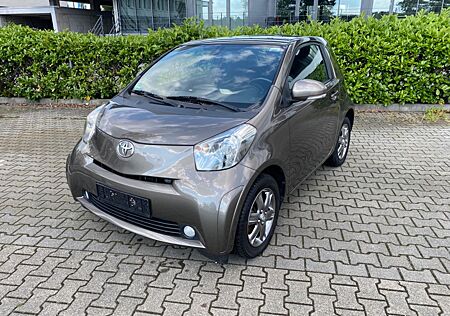 Toyota iQ Collection