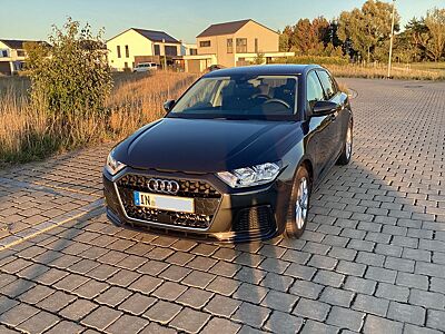 Audi A1 30 TFSI S tronic advanced Sportback advanced