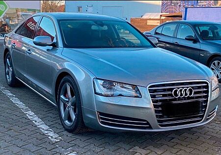Audi A8 3.0 TDI tiptronic quattro -
