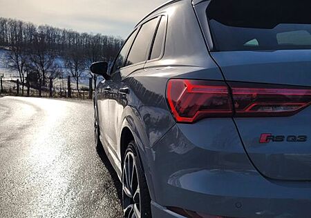 Audi RS Q3 RSQ3 2.5 TFSI quattro | EZ 2021 | 400 PS