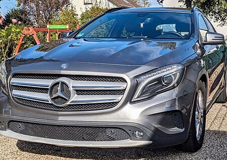 Mercedes-Benz GLA 200 CDI 4MATIC DCT Style Style