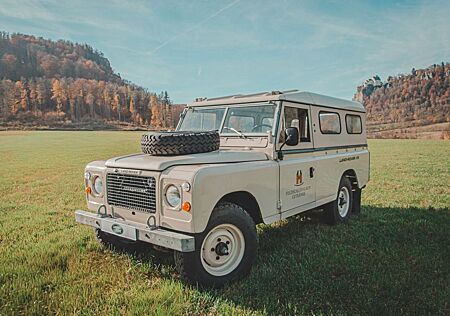 Land Rover Serie III 109 V8