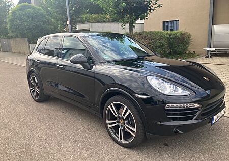 Porsche Cayenne D 9/26 Approved Gara.