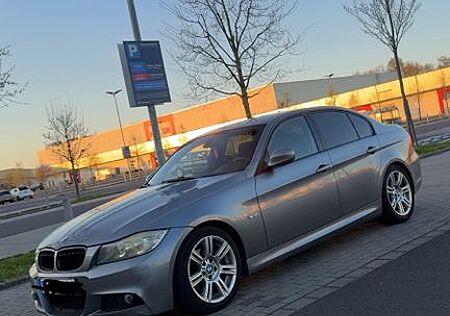 BMW 318d - E90