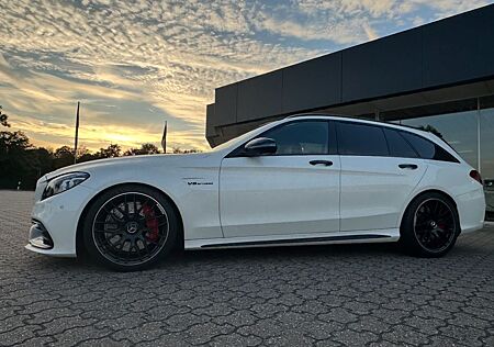 Mercedes-Benz C 63 AMG Mercedes-AMG C 63 T Mercedes-AMG