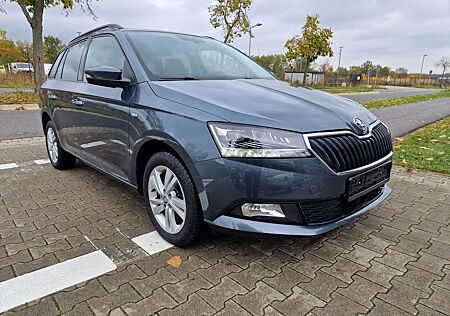 Skoda Fabia Kombi SOLEIL Voll - LED Navi Sitzheizung