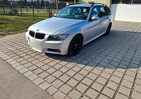 BMW 330xd Touring Autom. TÜV & Service NEU, AHK, Nav