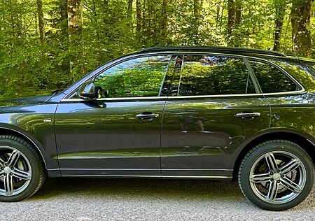 Audi Q5 3.0 TDI S-Line super Ausstattung
