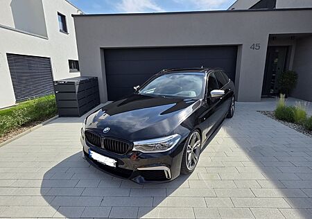 BMW M550d xDrive Touring A -
