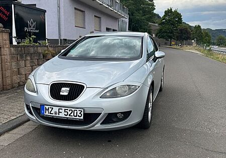 Seat Leon 1.6 Tempomat| Klimaautomatik | Tüv