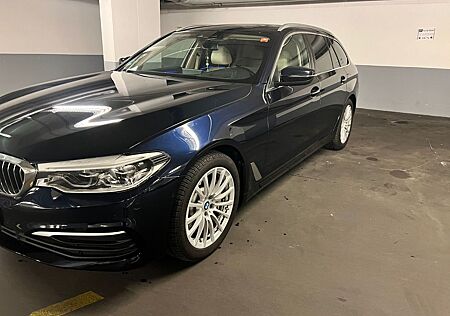 BMW 530d xDrive Touring A -