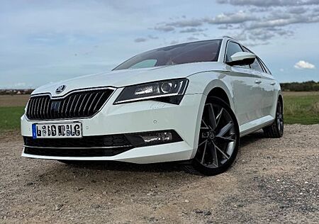 Skoda Superb 2.0 TDI DSG Style Combi Style