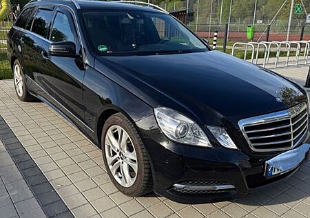 Mercedes-Benz E 220 CDI T AVANTGARDE AVANTGARDE