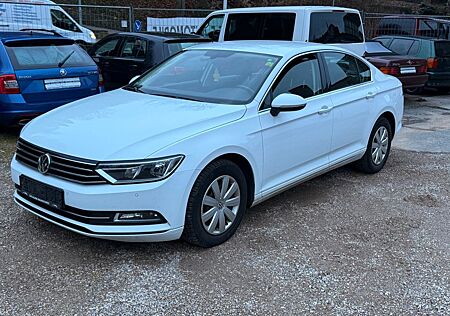 VW Passat Volkswagen 1.6 TDI DSG Limousine Comfortline+