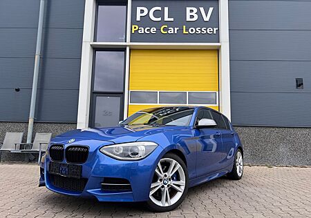 BMW M135 EUR6/Leder/Glasdach/H&K/Keyless