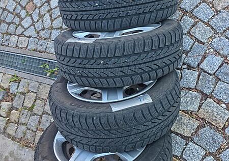 Ford Fusion 1.6 16V + +