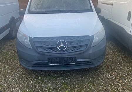 Mercedes-Benz Vito 111