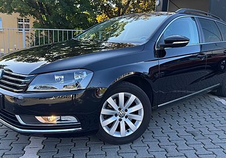 VW Passat Variant Volkswagen Comfortline*AHK*NAVI*2.Hand*Klima