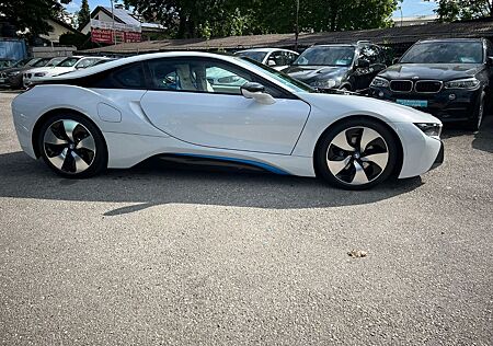 BMW i8 Coupe*Harman*Led*Head-up*Navi Prof*20 Zoll