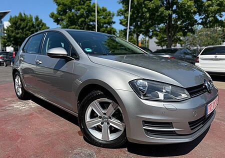 VW Golf Volkswagen VII Lim. Comfortline BMT"AHK"SHZ"TÜVNEU"2H