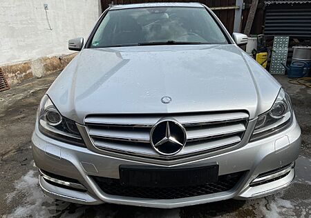 Mercedes-Benz C 180 -