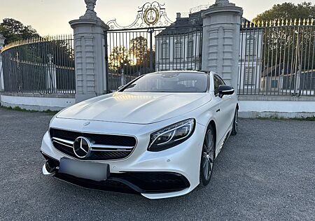 Mercedes-Benz S 500 4MATIC Coupé -