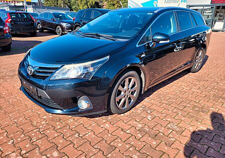 Toyota Avensis Kombi Life*NAVI*RKF*AHK*SHZ*GEPFLEGT*