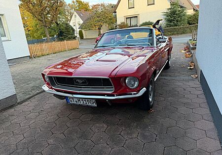 Ford Mustang Cabrio - Klassiker in Topzustand
