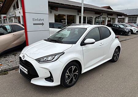 Toyota Yaris gebraucht kaufen Toyota Yaris Hybrid Teamplayer *Kamera,Sitzh,*1,99Zins*