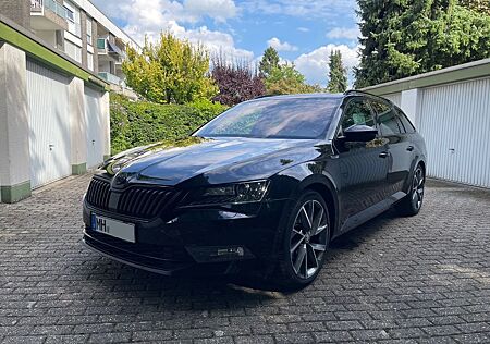 Skoda Superb Combi 2.0 TDI DSG 4x4 SportLine