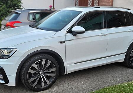 VW Tiguan Volkswagen 2.0 TDI DSG Highline / R line