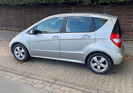 Mercedes-Benz A 180 CDI Avantgarde Autom. Klima, Sitzh. Tempom