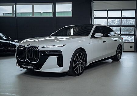 BMW 740d xDrive/M-Sport/Matrix/Pano/B&W/Icon Glow